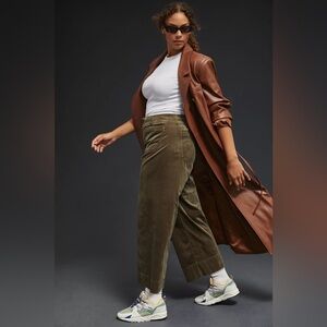 Maeve by Anthropologie The Colette Size 31 Moss Green Corduroy wide leg crop EUC